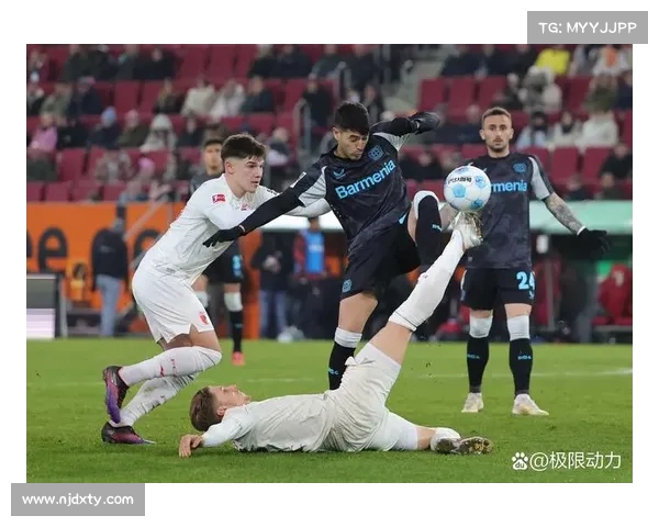 德甲联赛精彩瞬间回顾 经典进球与绝妙配合让你过目不忘 德甲联赛精彩瞬间回顾 经典进球与绝妙配合让你过目不忘